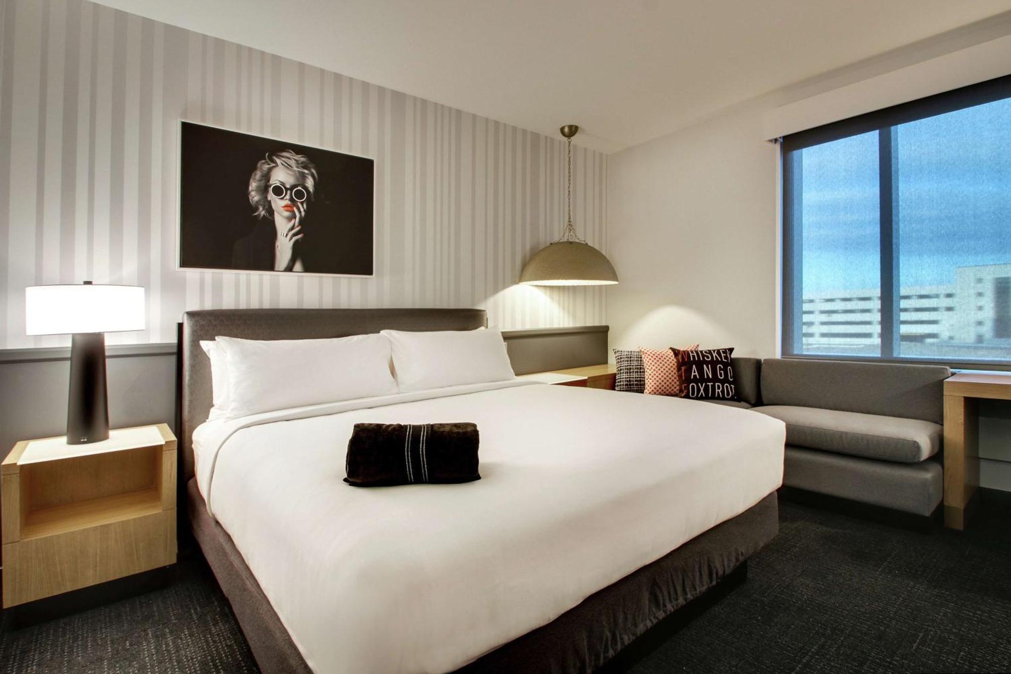 The Rose Chicago, Tapestry Collection By Hilton Hotel Rosemont Exterior photo