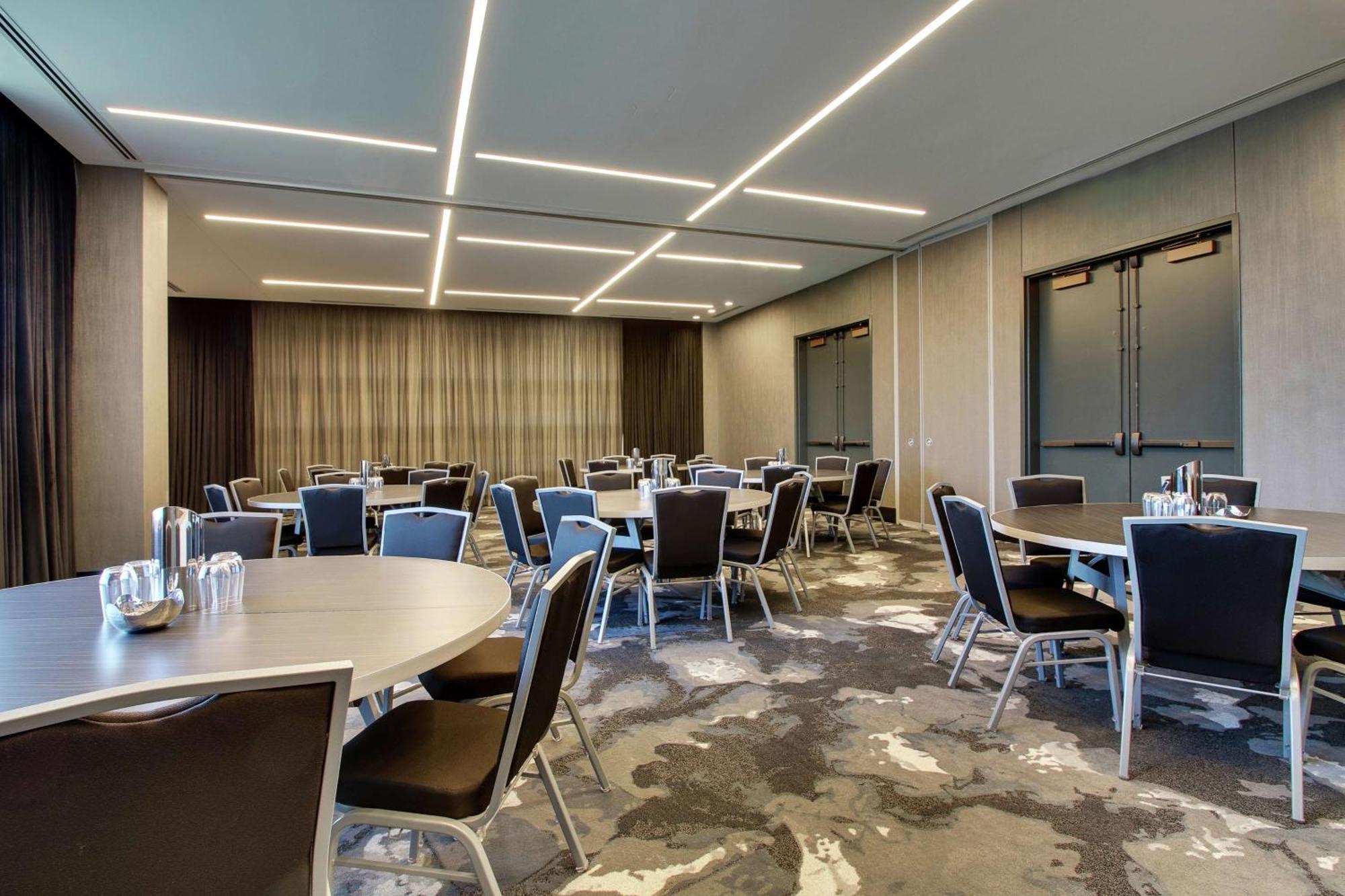 The Rose Chicago, Tapestry Collection By Hilton Hotel Rosemont Exterior photo
